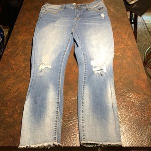 Signature Studio distressed jeans size 8